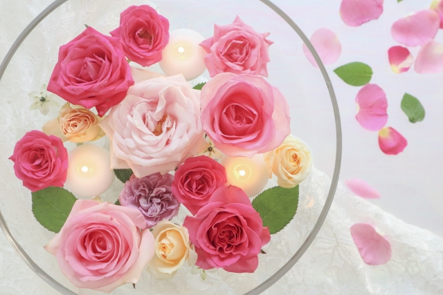 フラワーエッセンスは花のエネルギーを水にうつしとってます