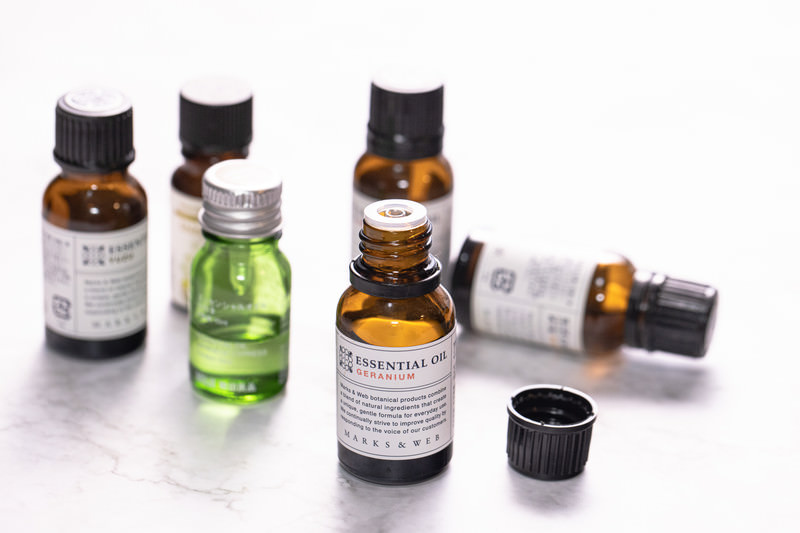 フラワーエッセンスはアロマオイルやハーブではありません